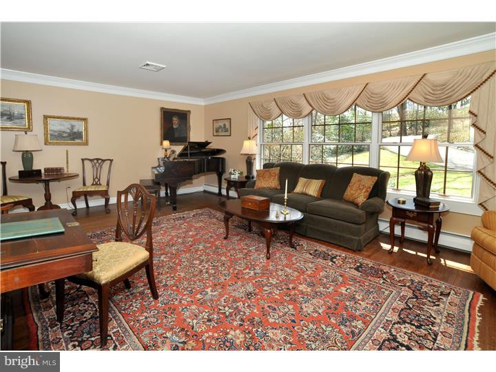 2334 Fairway Road Huntingdon Valley, PA 19006 - Photo 3 of 25 Living Room
