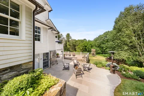 $1,995,000 | 2444 Bronson Road, Fairfield, CT 06824