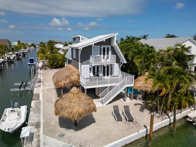 front view of house with a yard