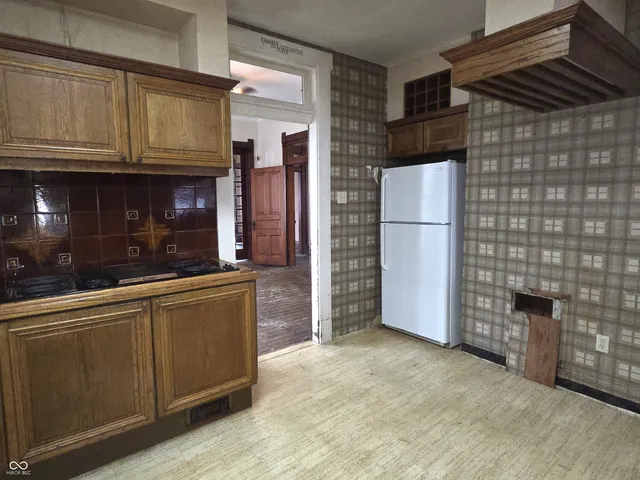 $99,000 | 518 South Harrison Street, Shelbyville, IN 46176