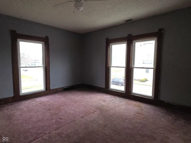 $99,000 | 518 South Harrison Street, Shelbyville, IN 46176