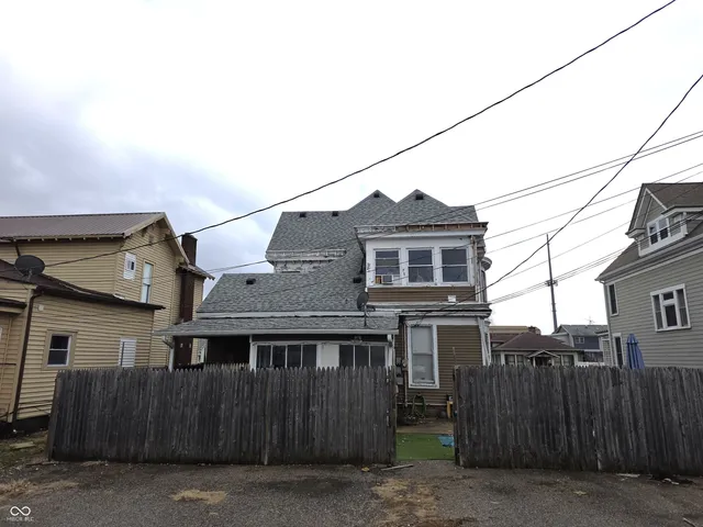 $99,000 | 518 South Harrison Street, Shelbyville, IN 46176