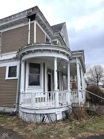 $99,000 | 518 South Harrison Street, Shelbyville, IN 46176