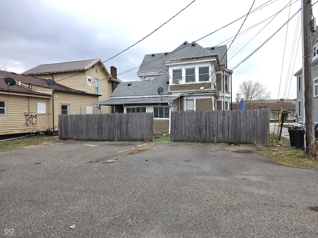 $99,000 | 518 South Harrison Street, Shelbyville, IN 46176