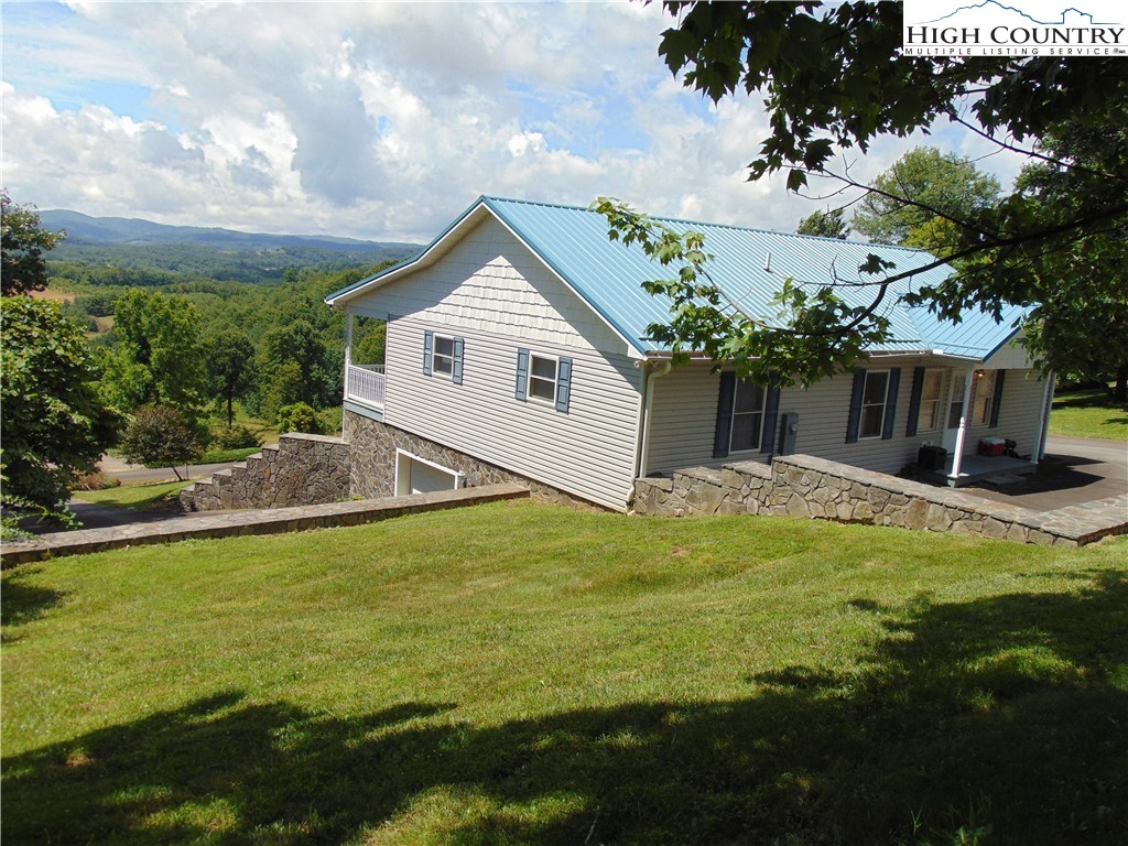 240 Hickory Mountain Road Sparta, NC 28675 - Photo 27 of 32 Gallery Image 27