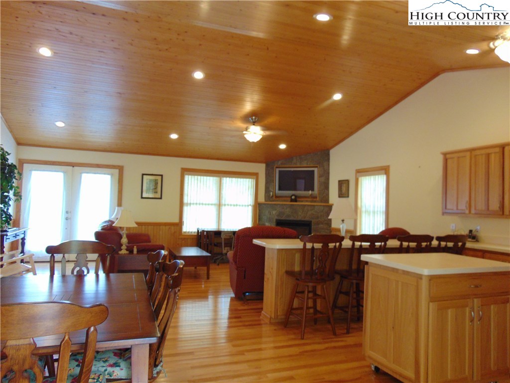 240 Hickory Mountain Road Sparta, NC 28675 - Photo 4 of 32 Gallery Image 4