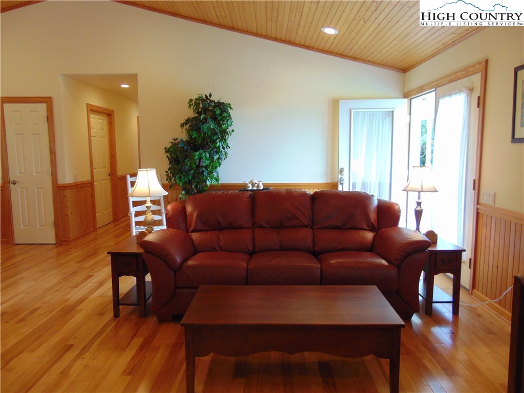 240 Hickory Mountain Road Sparta, NC 28675 - Photo 5 of 32 Gallery Image 5