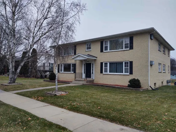 $1,400 | 881 Columbus Street, Unit 3, Sun Prairie, WI 53590