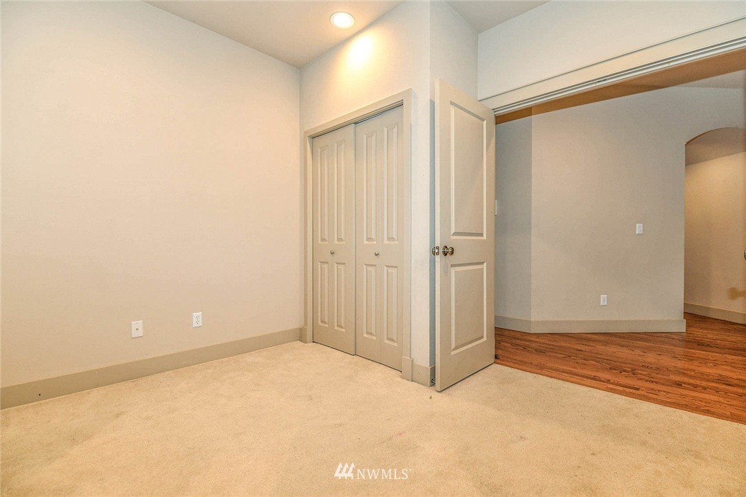 16625 41st Avenue Southeast Bothell, WA 98012 - Photo 12 of 25