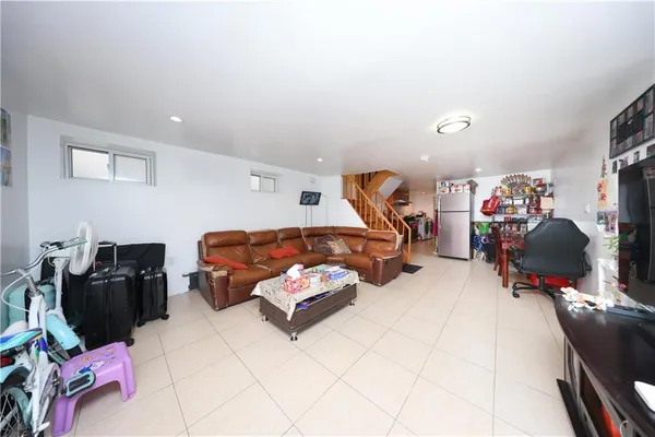 $1,599,000 | 6322 23rd Avenue | Mapleton
