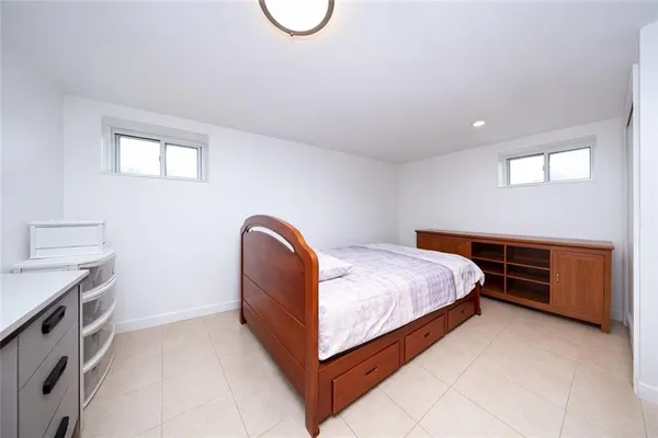 $1,599,000 | 6322 23rd Avenue | Mapleton