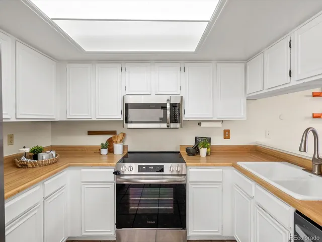 $535,000 | 232 South Holman Way, Golden, CO 80401