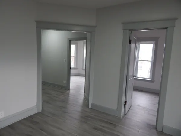 $2,100 | 303 Stone Street, Unit 1A, Joliet, IL 60435