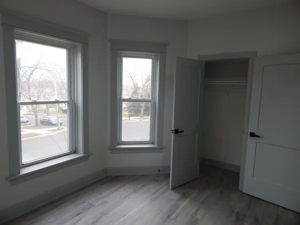 $2,100 | 303 Stone Street, Unit 1A, Joliet, IL 60435