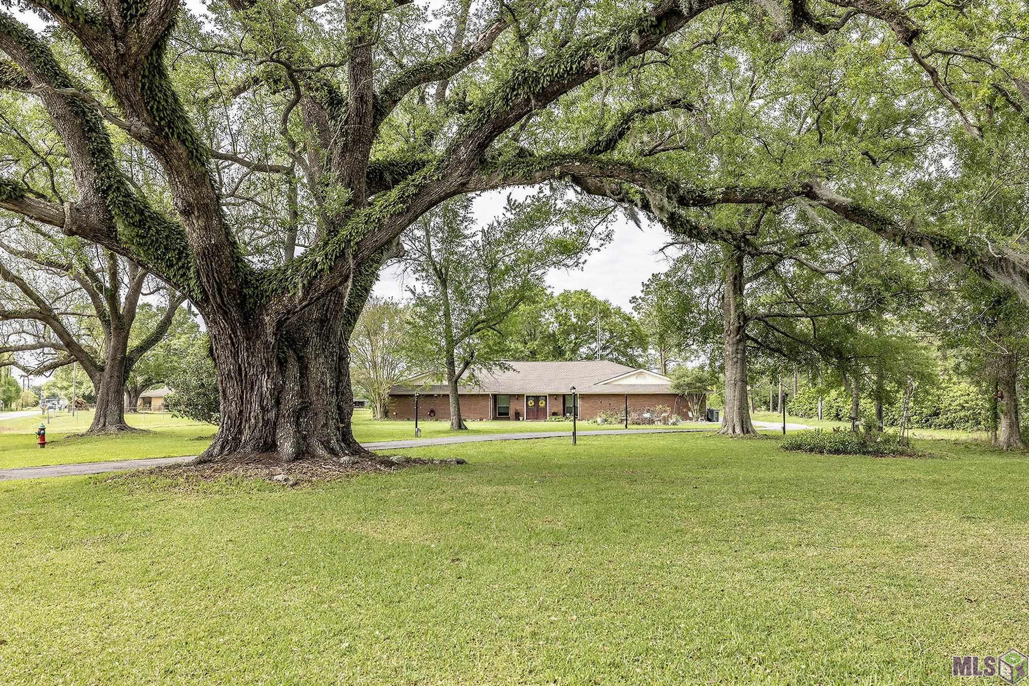 3902 Southdown Mandalay Road Houma, LA 70360 - Photo 2 of 47