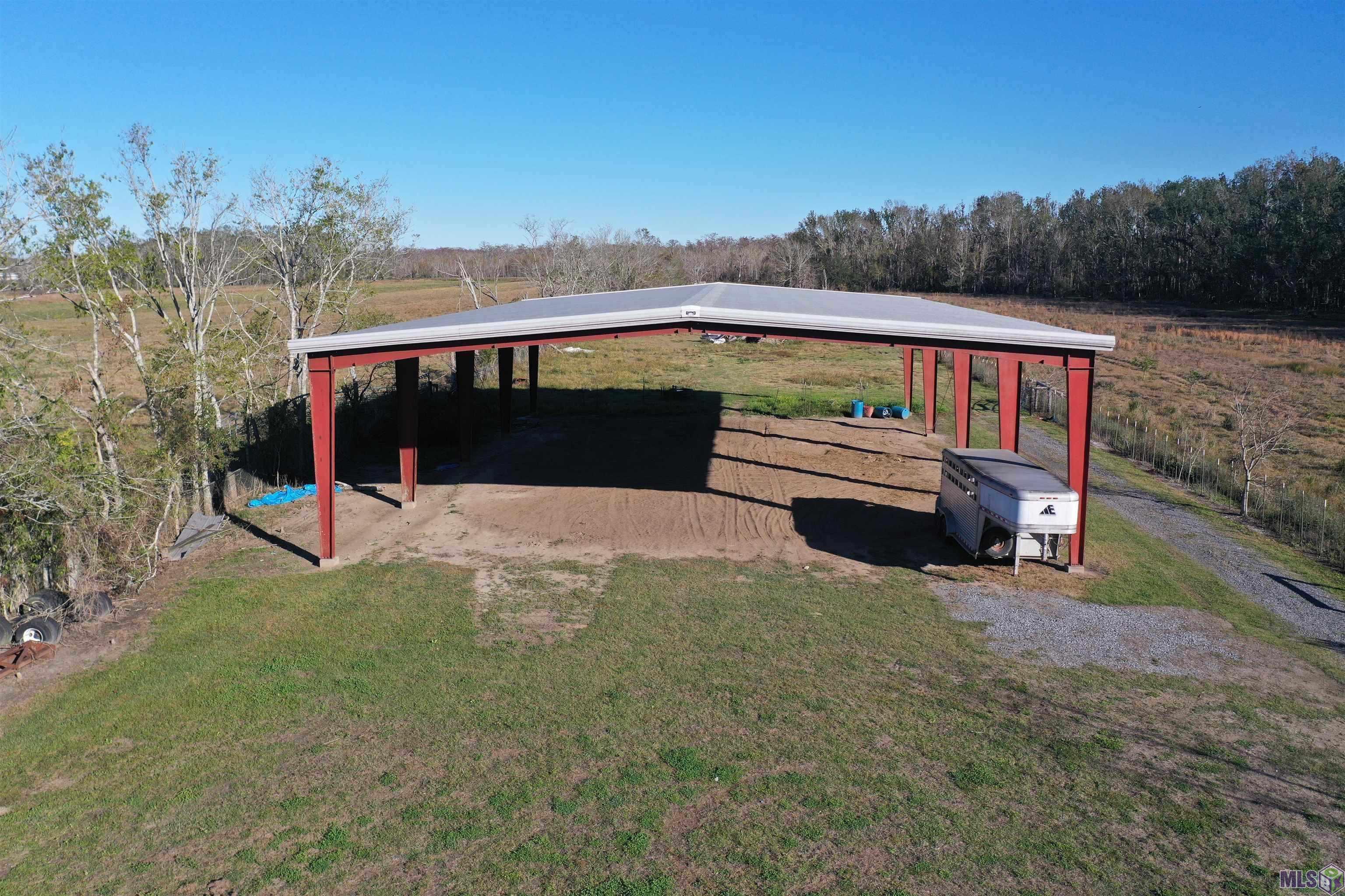 3902 Southdown Mandalay Road Houma, LA 70360 - Photo 43 of 47 covered arena