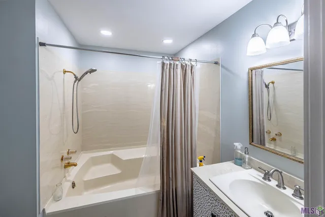 $699,000 | 3902 Southdown Mandalay Road, Houma, LA 70360