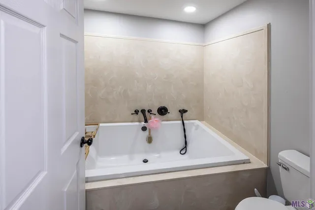 $699,000 | 3902 Southdown Mandalay Road, Houma, LA 70360