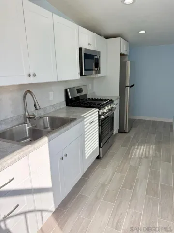 $1,800 | 3112 West Virgo Road, San Diego, CA 92105