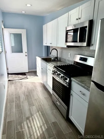 $1,800 | 3112 West Virgo Road, San Diego, CA 92105