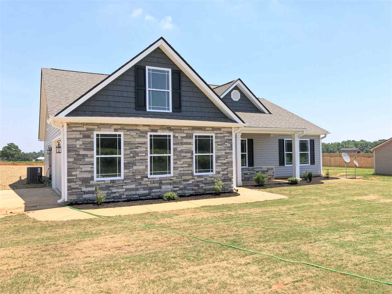 357 State Rd S-42-1013 Boiling Springs, SC 29316 - Photo 1 of 16