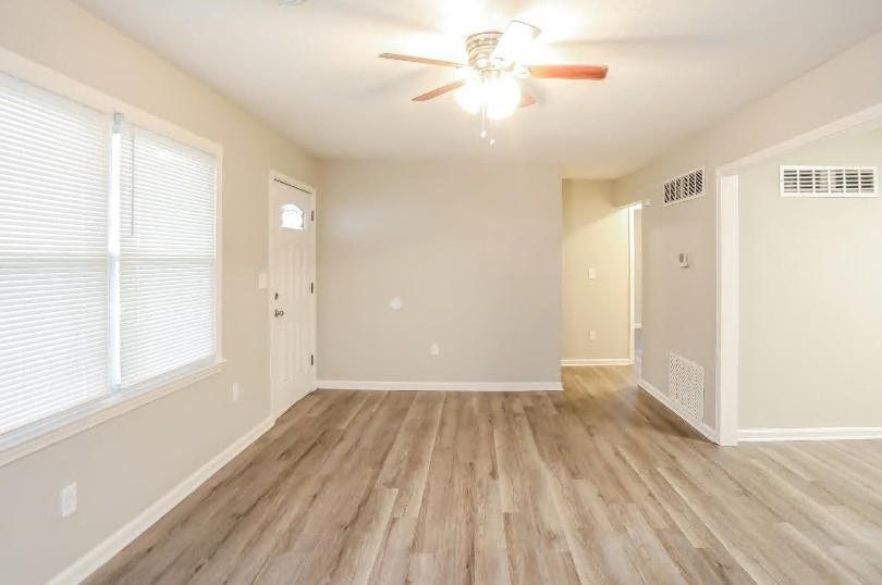 1904 North Kendall Road Independence, MO 64058 - Photo 2 of 12 Gallery Image 2