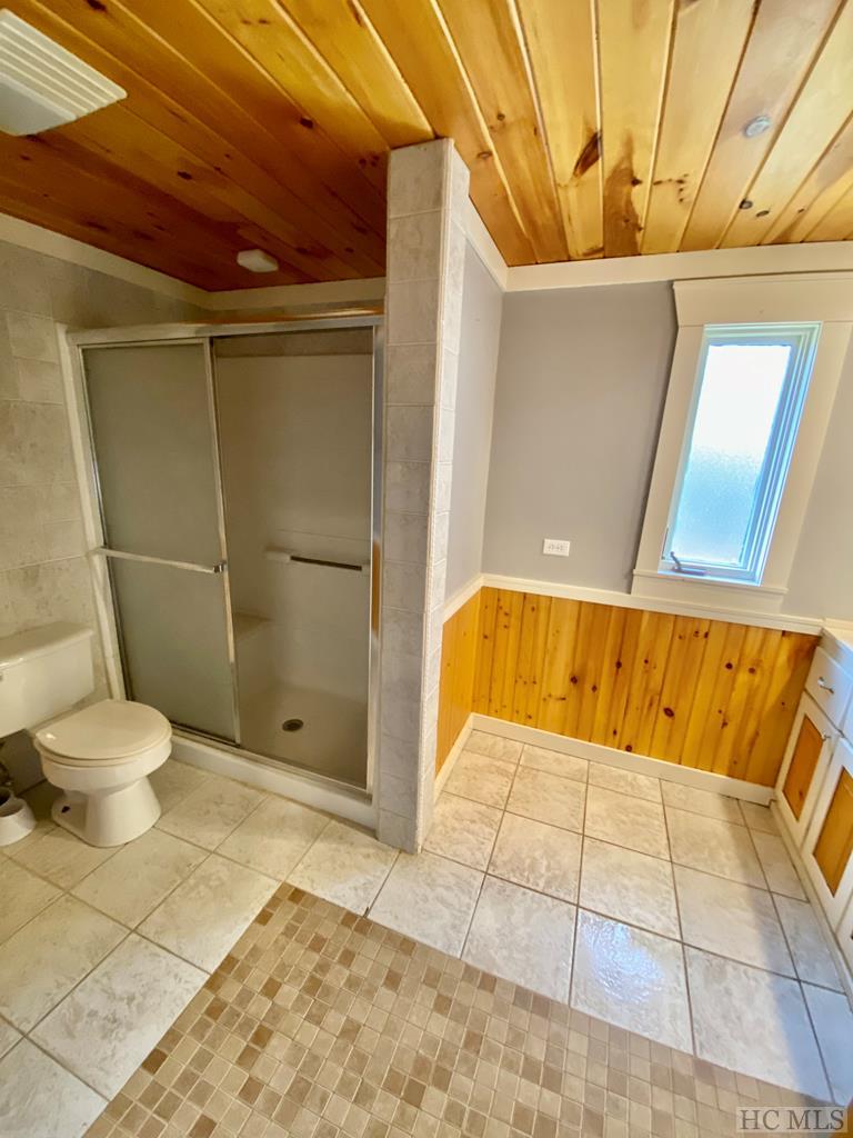 173 Lance Road Cashiers, NC 28717 - Photo 10 of 11 Gallery Image 10