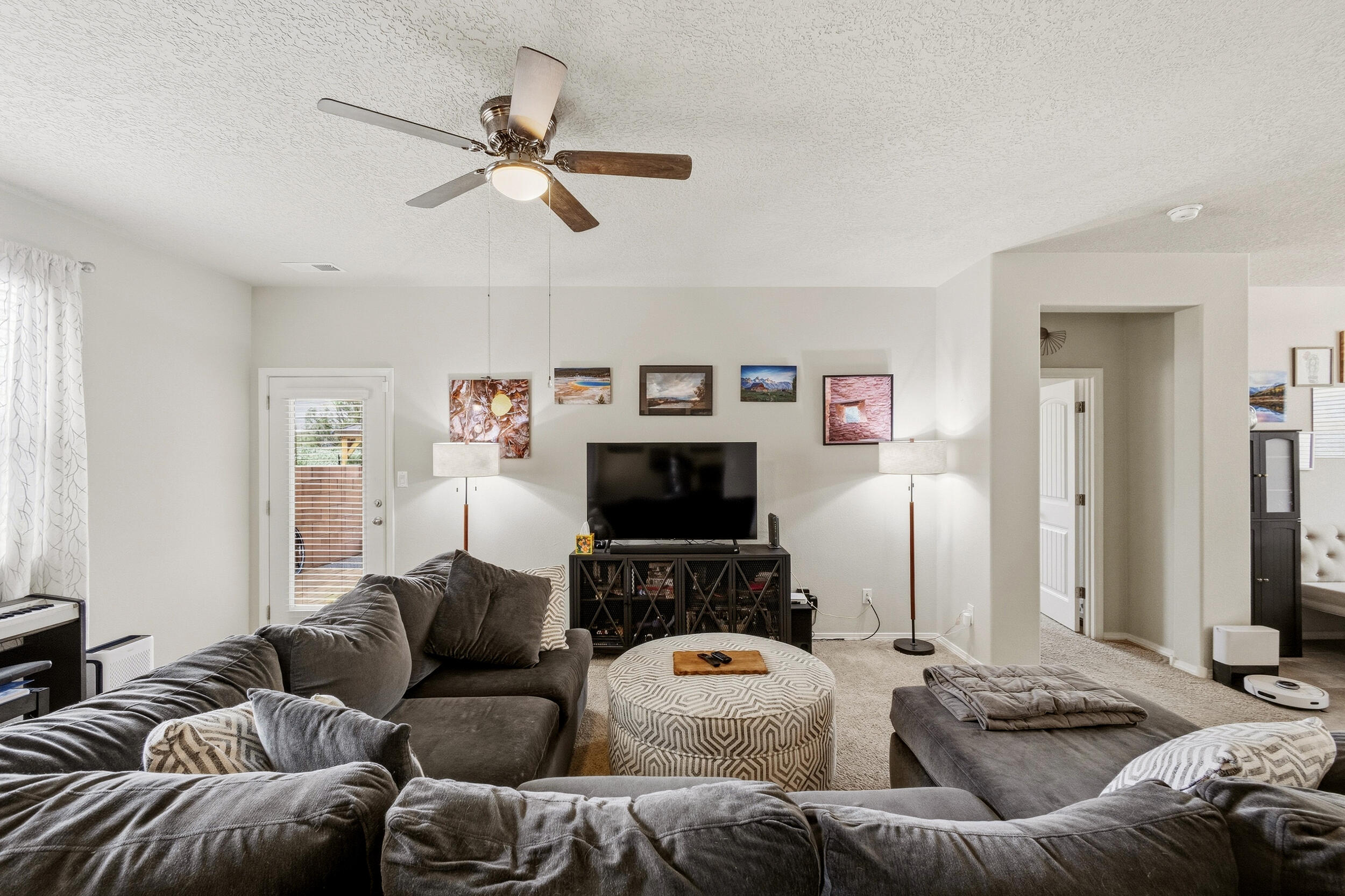 5725 Colfax Court Northeast Rio Rancho, NM 87144 - Photo 15 of 44 Gallery Image 15