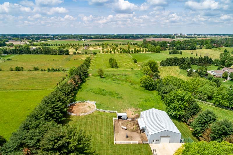 10762 Shaw Road Rockford, IL 61114 - Photo 3 of 25 a view of a city