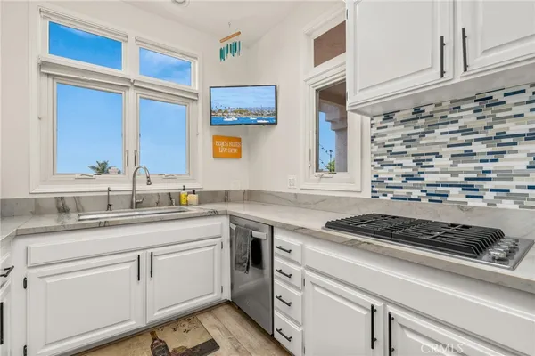 $8,900 | 876 Cofair Court, Solana Beach, CA 92075