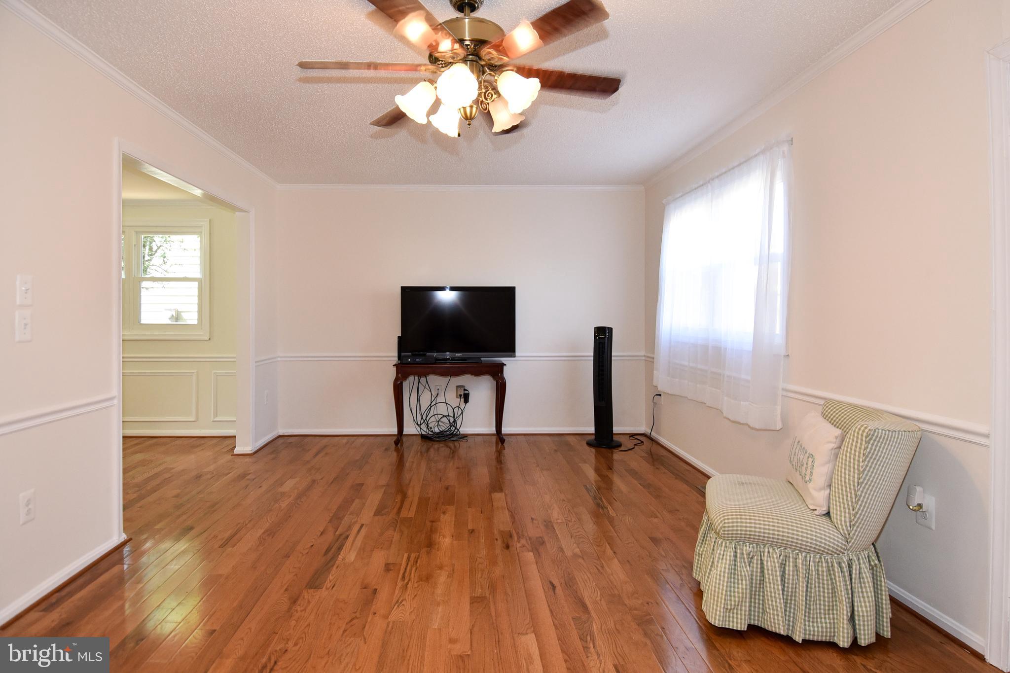 8482 Stonewall Road Manassas, VA 20110 - Photo 17 of 36 Enjoy all the space!