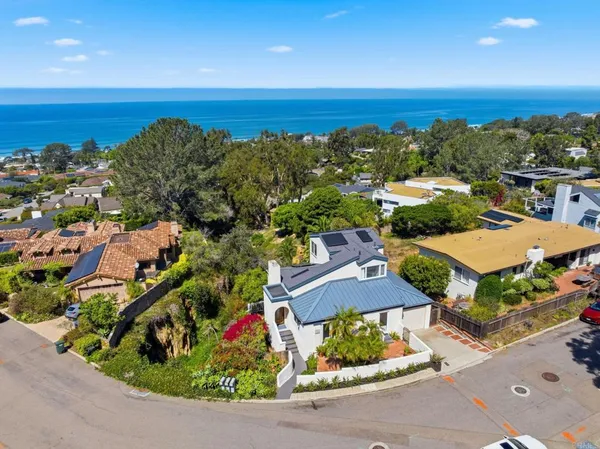 $4,875,000 | 622 Kalamath Drive, Del Mar, CA 92014