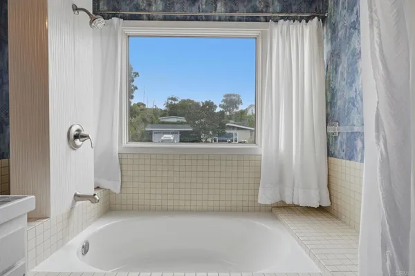 $4,875,000 | 622 Kalamath Drive, Del Mar, CA 92014