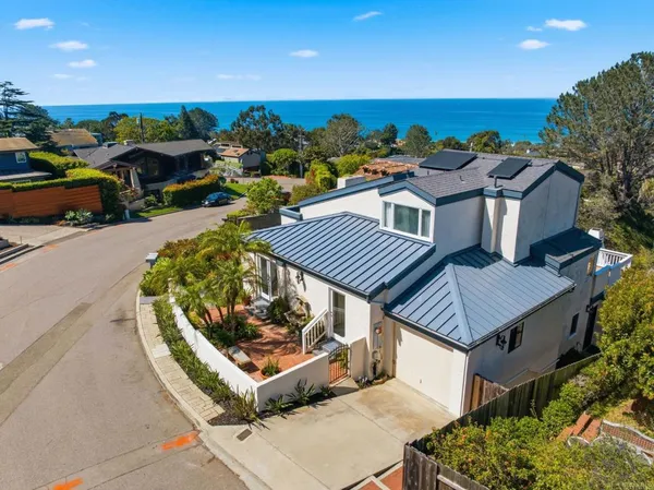 $4,875,000 | 622 Kalamath Drive, Del Mar, CA 92014