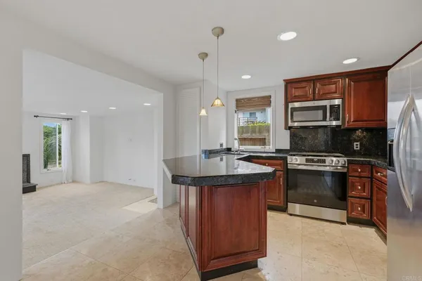 $4,875,000 | 622 Kalamath Drive, Del Mar, CA 92014