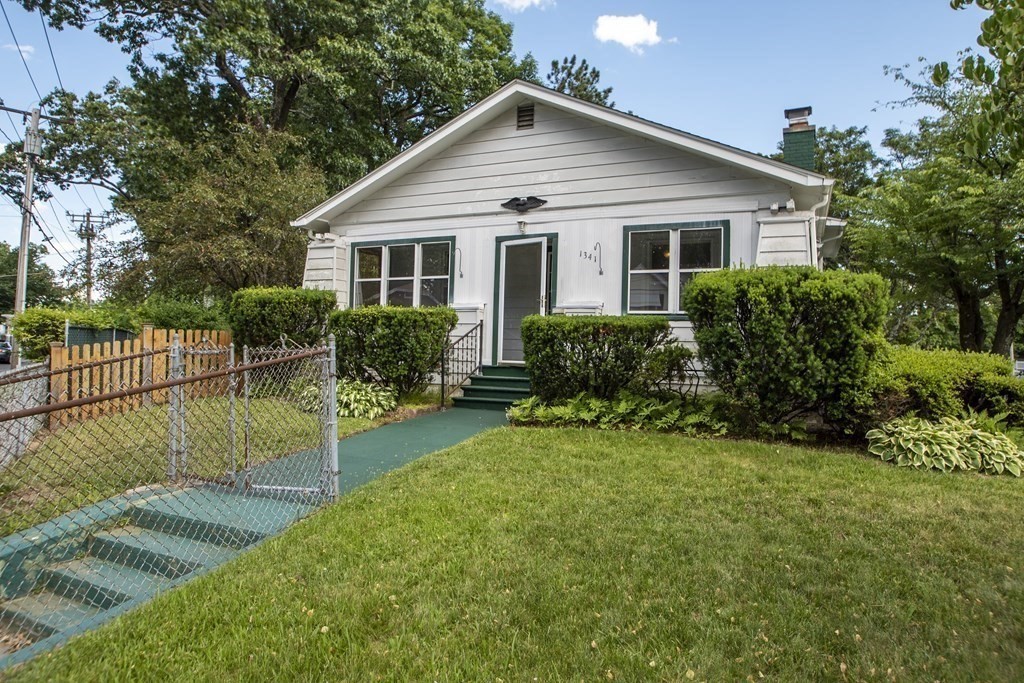 1341 Bay Street Springfield, MA 01109 - Photo 4 of 36 Gallery Image 4