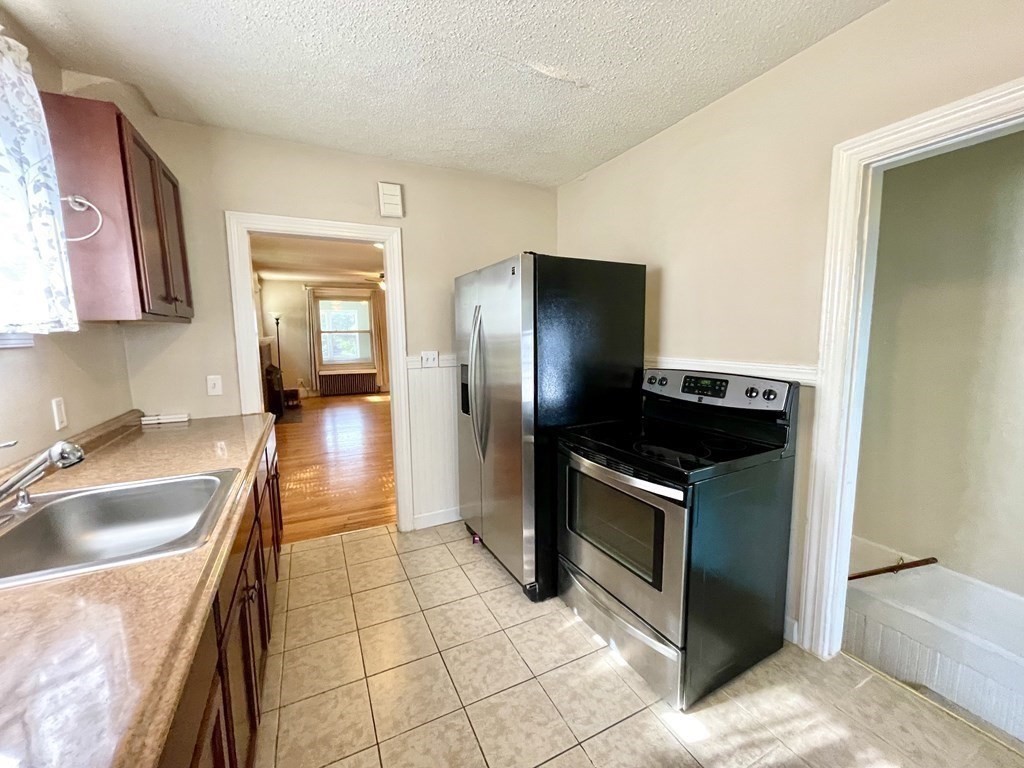 1341 Bay Street Springfield, MA 01109 - Photo 10 of 36 Gallery Image 10