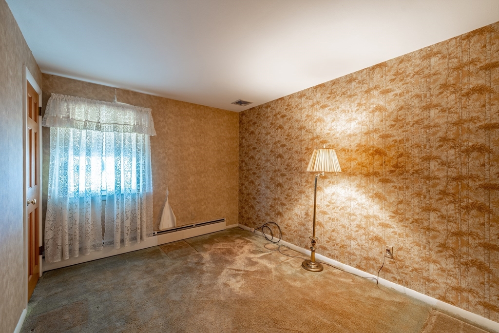 16 Sonia Street Springfield, MA 01119 - Photo 13 of 42