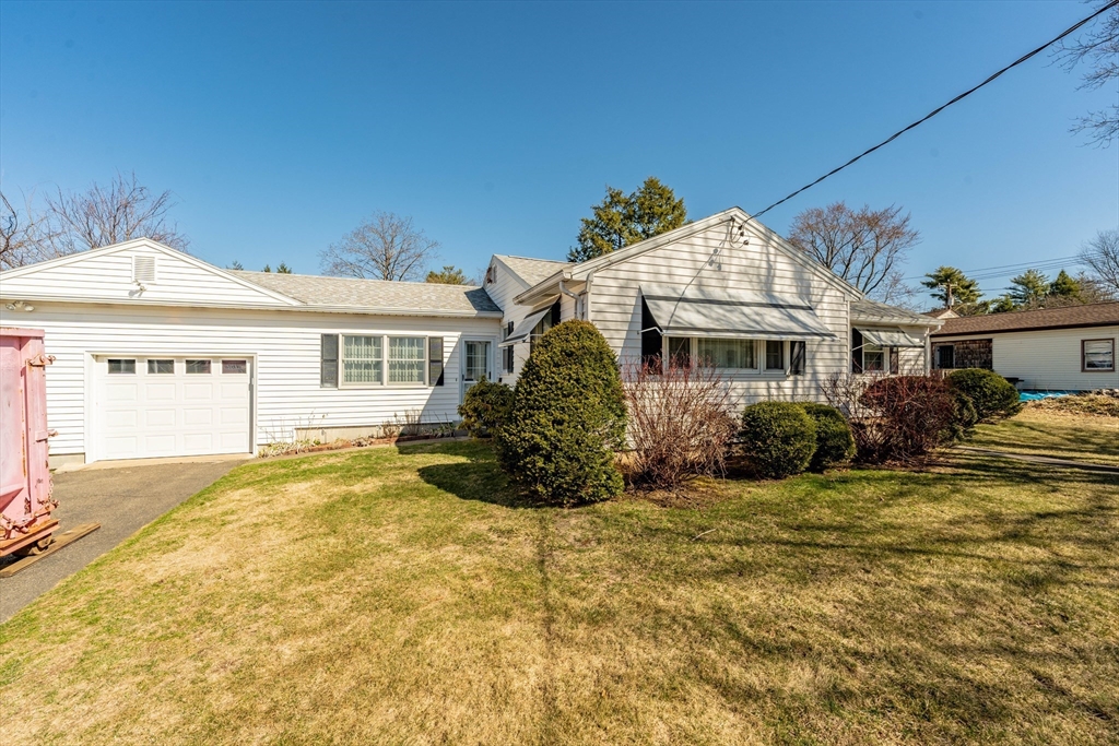 16 Sonia Street Springfield, MA 01119 - Photo 3 of 42