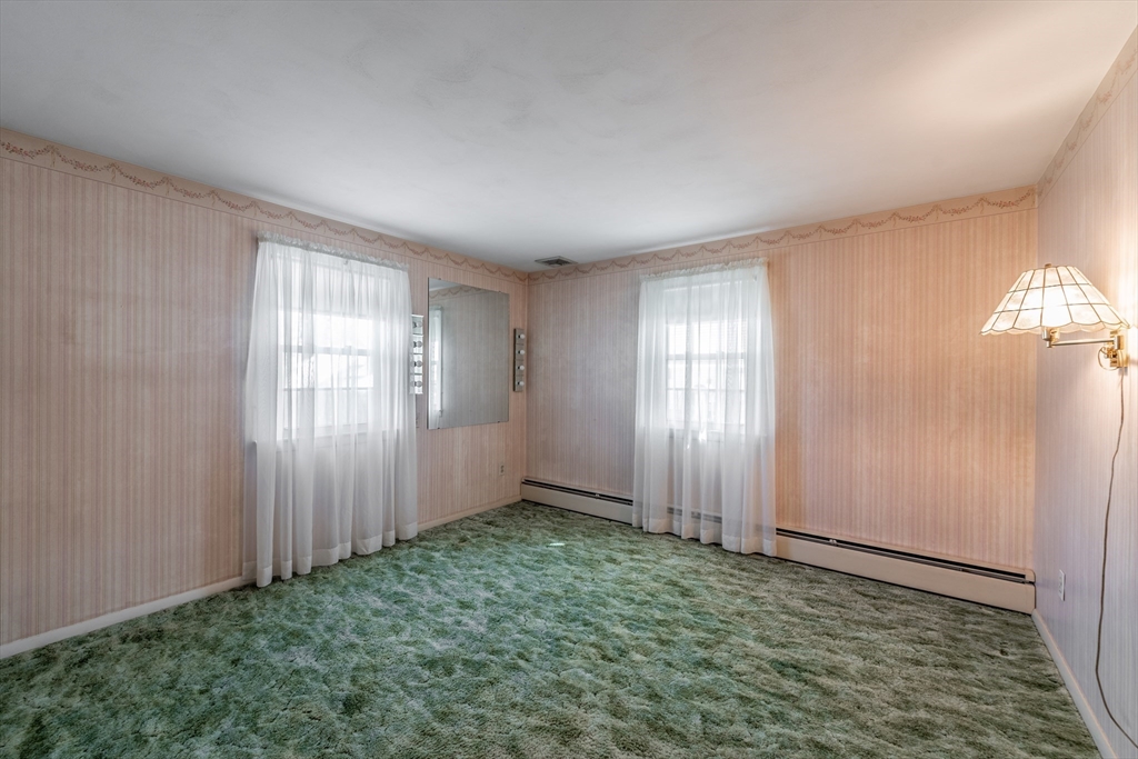 16 Sonia Street Springfield, MA 01119 - Photo 5 of 42