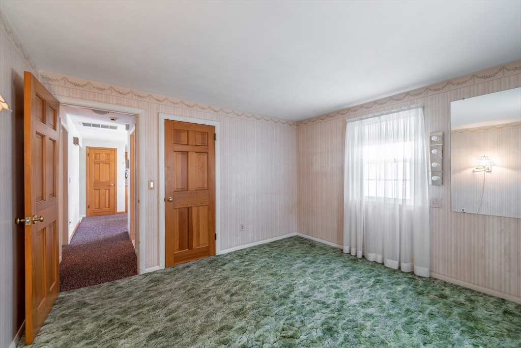 16 Sonia Street Springfield, MA 01119 - Photo 6 of 42