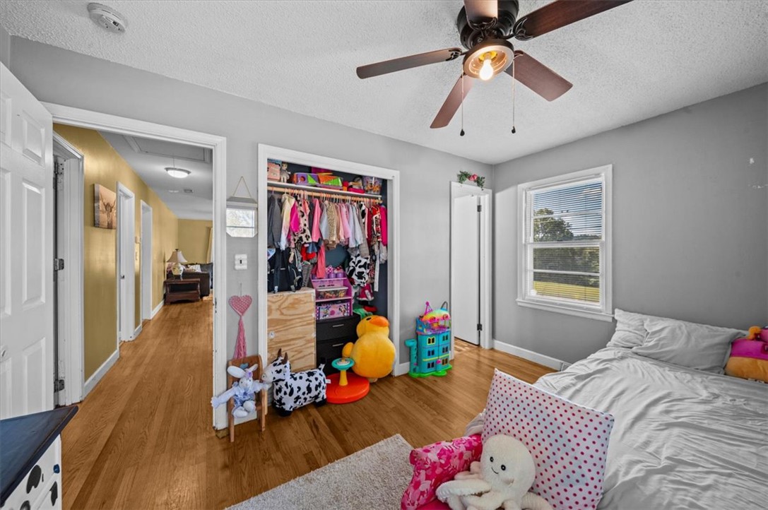 101 Pleasant Drive Seneca, SC 29678 - Photo 22 of 36