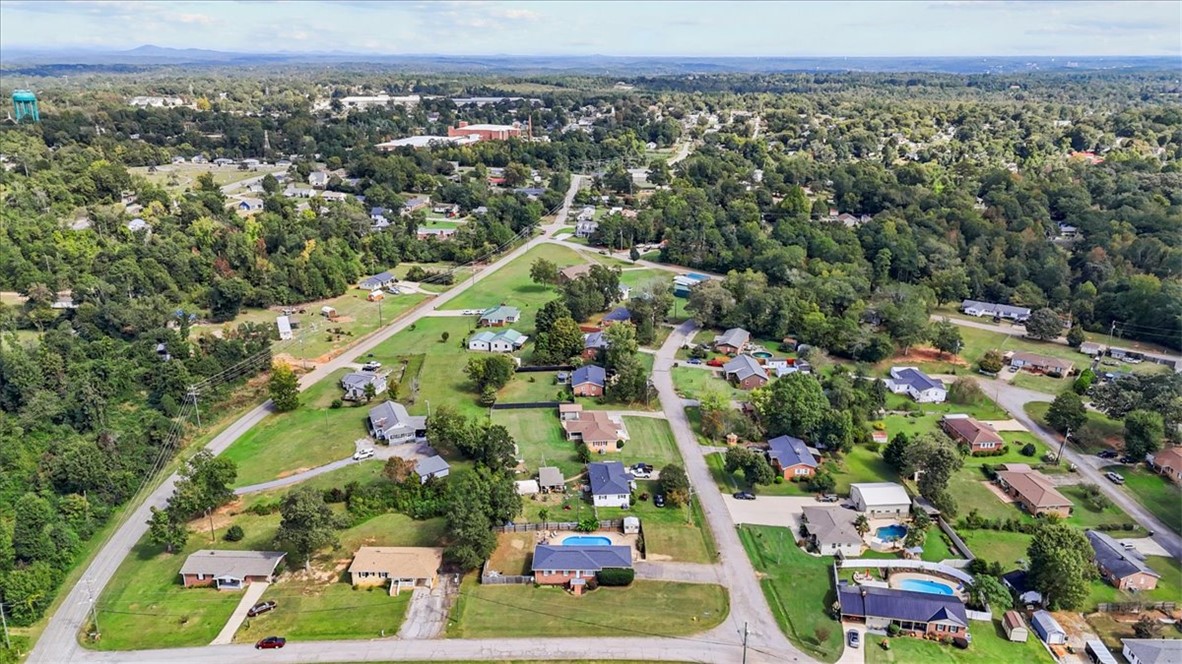 101 Pleasant Drive Seneca, SC 29678 - Photo 33 of 36