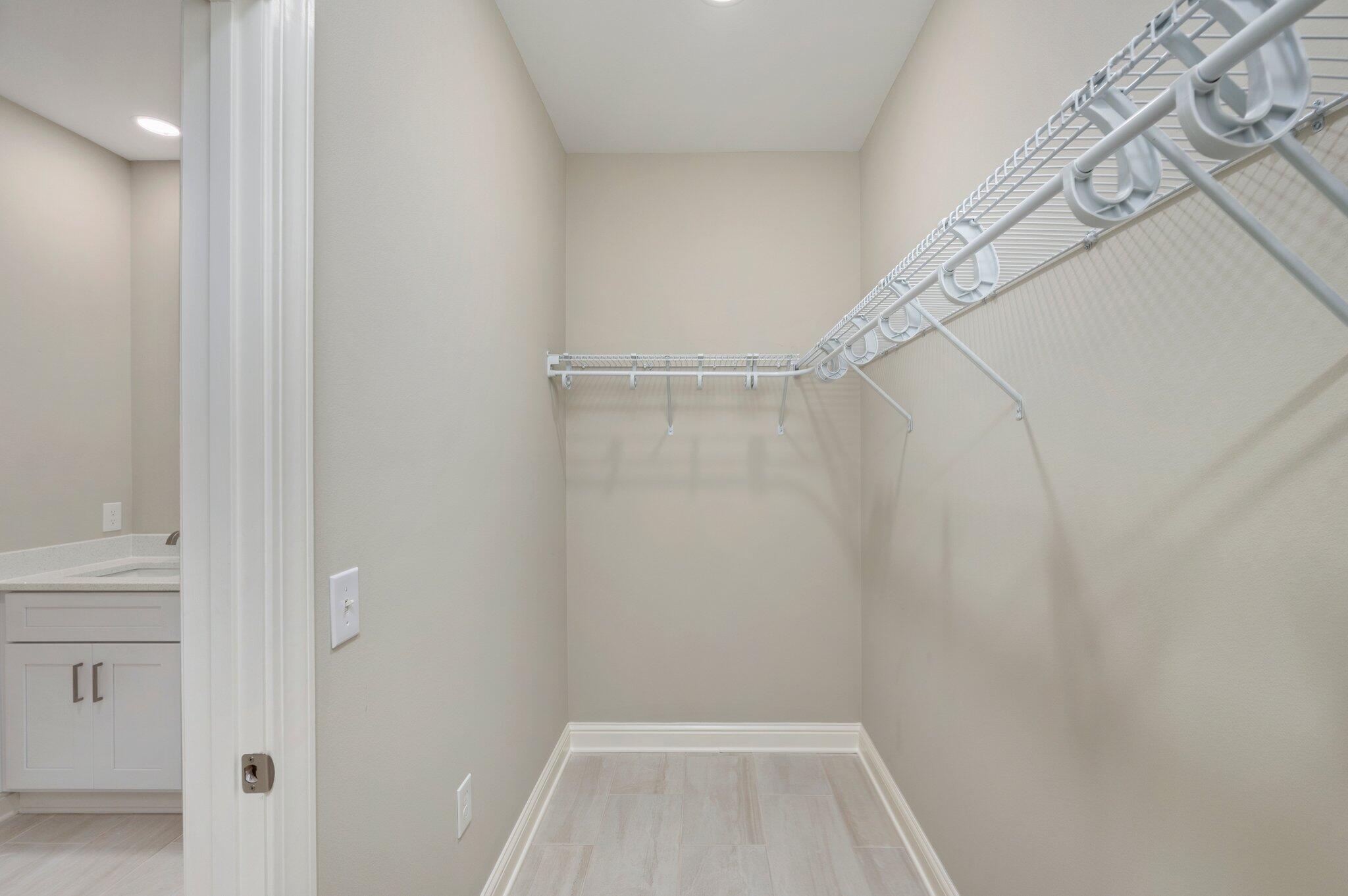 6043 Sand Hill Road Crestview, FL 32539 - Photo 23 of 36 a view of small space