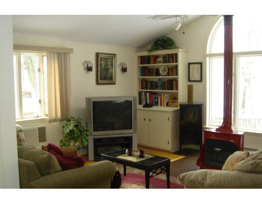 32 Longmeadow Road Beverly, MA 01915 - Photo 13 of 24 Gallery Image 13