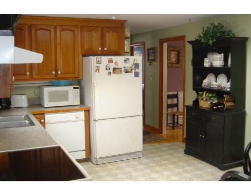 32 Longmeadow Road Beverly, MA 01915 - Photo 10 of 24 Gallery Image 10