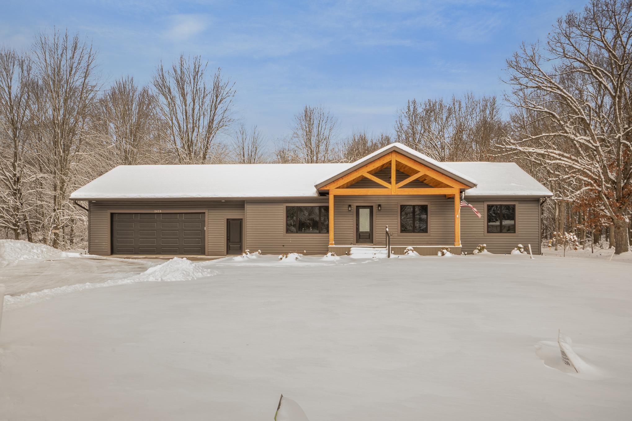 2423 East Ashby Road Midland, MI 48640 - Photo 2 of 43