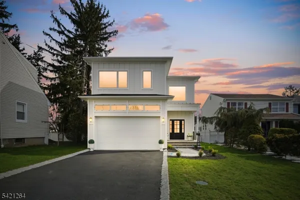 $2,100,000 | 13 Harding Place, Livingston, NJ 07039