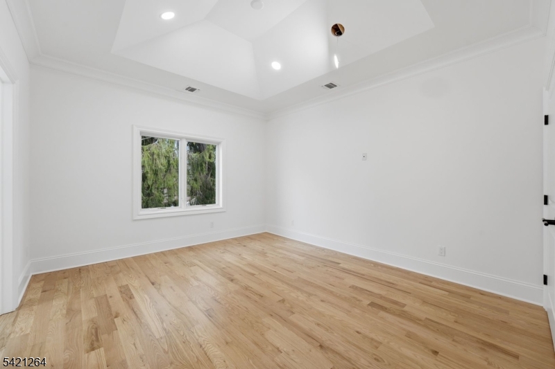 13 Harding Place Livingston, NJ 07039 - Photo 28 of 46