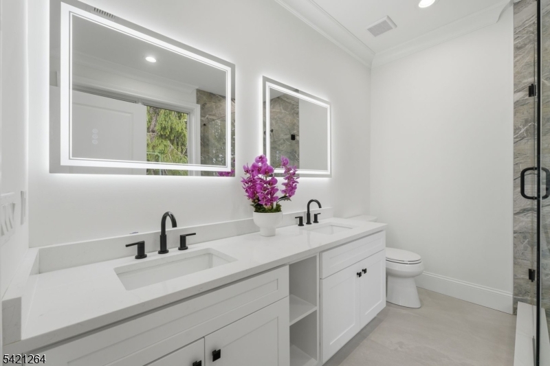 13 Harding Place Livingston, NJ 07039 - Photo 34 of 46